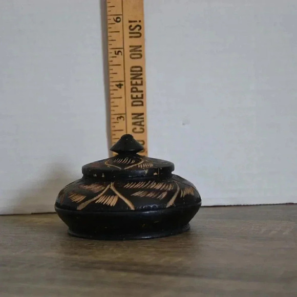 Vtg Hand Carved Wood Box  with Lid - Picture 5 of 6